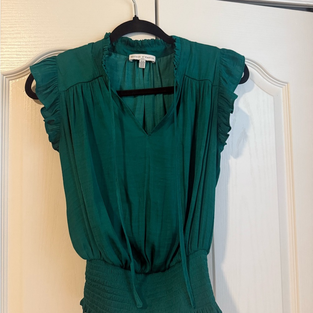 Green Ruffled Sleeveless Top